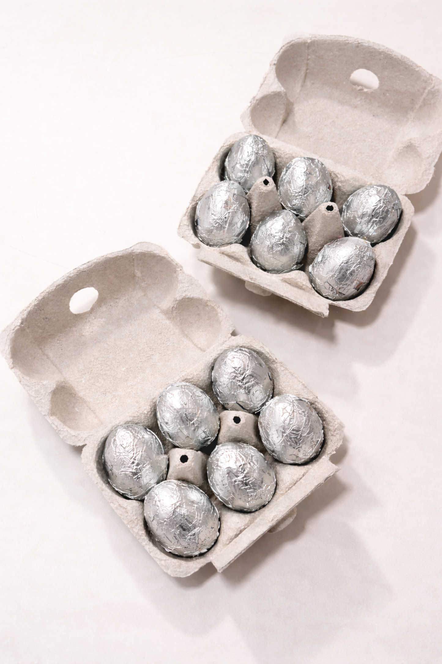 Caixa com mini ovos 150g